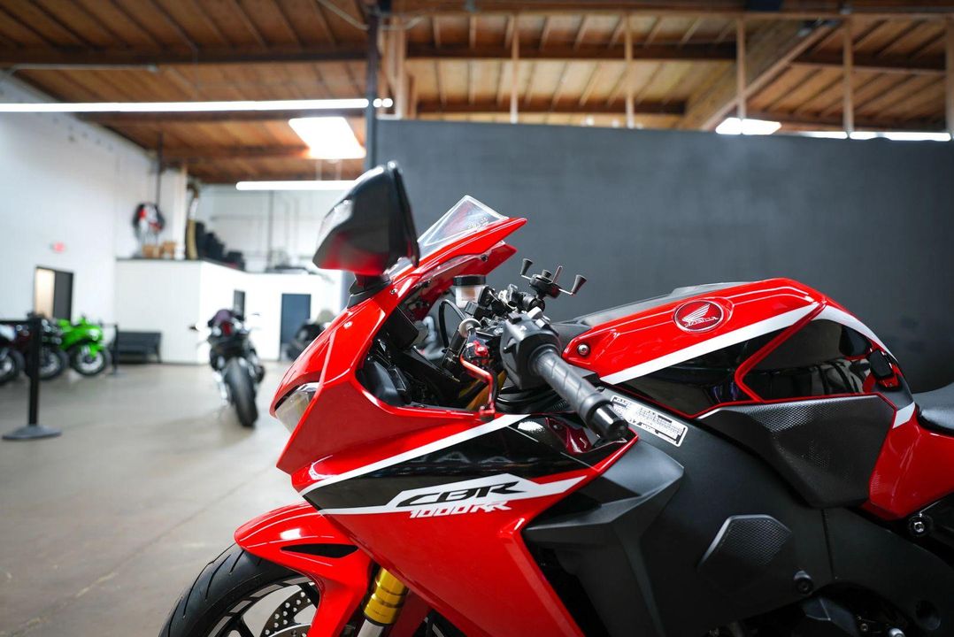 2017 Honda CBR1000RRH