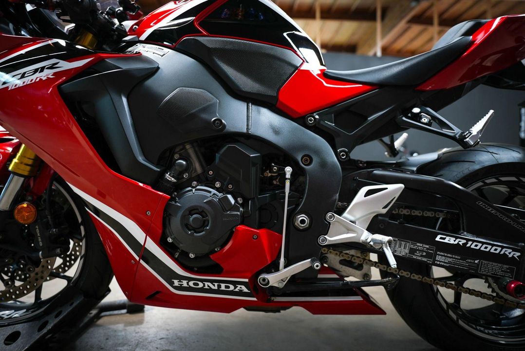 2017 Honda CBR1000RRH