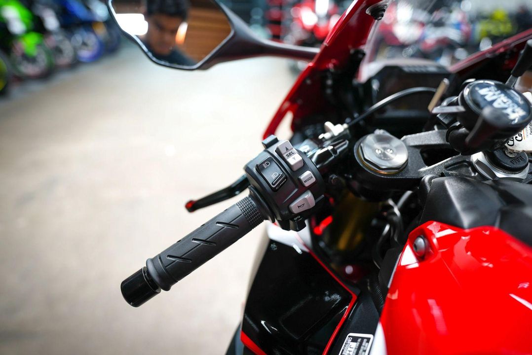 2017 Honda CBR1000RRH