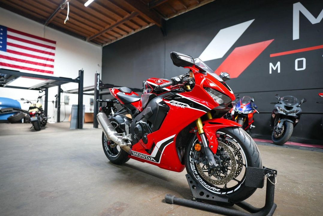 2017 Honda CBR1000RRH