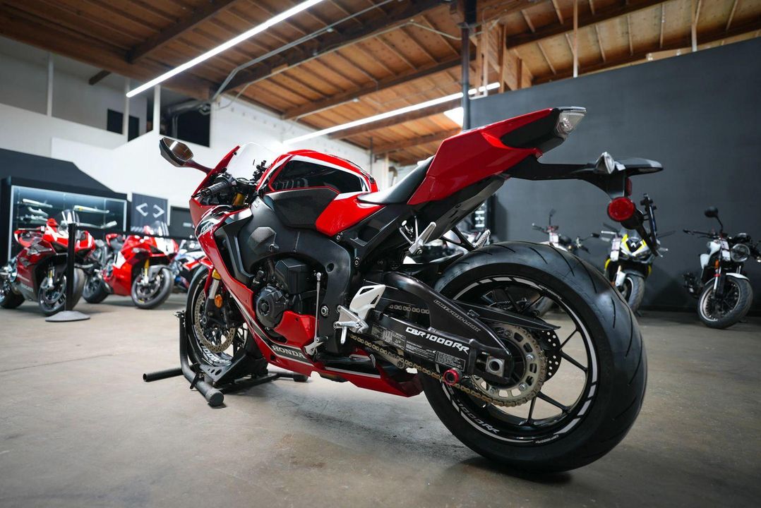 2017 Honda CBR1000RRH