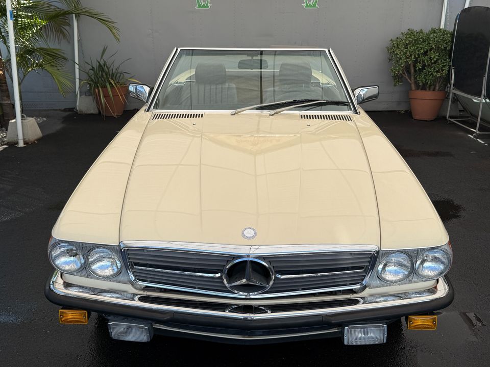1982 Mercedes-Benz 380-Class