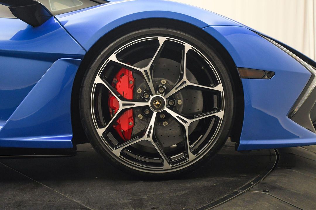 2024 Lamborghini Revuelto