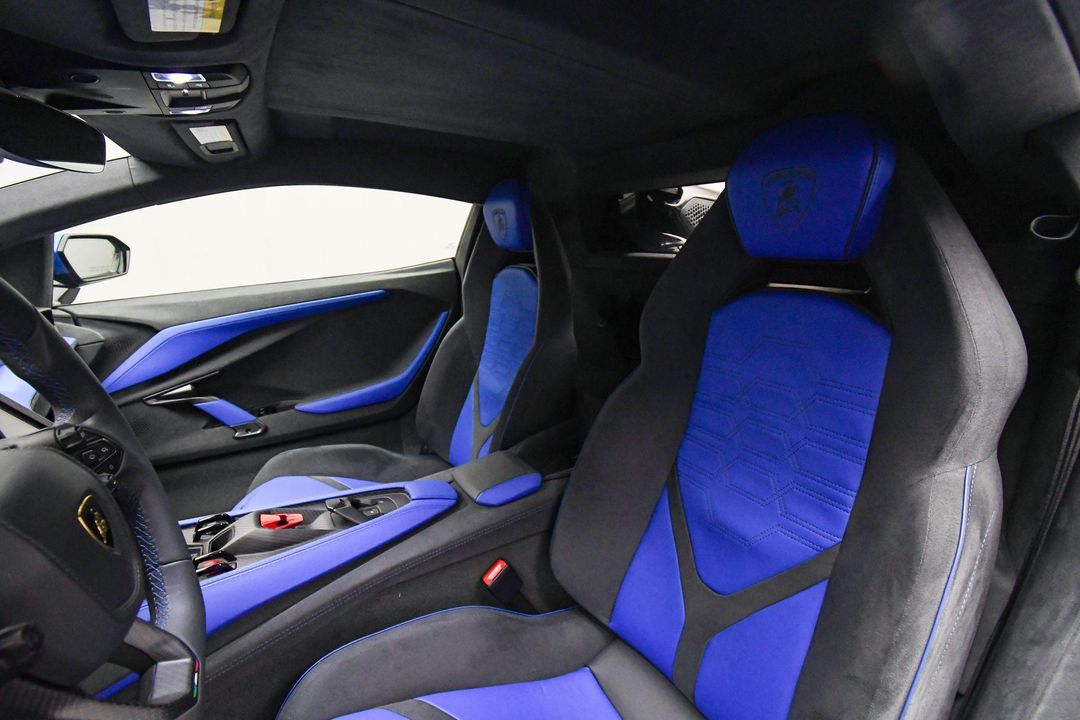 2024 Lamborghini Revuelto