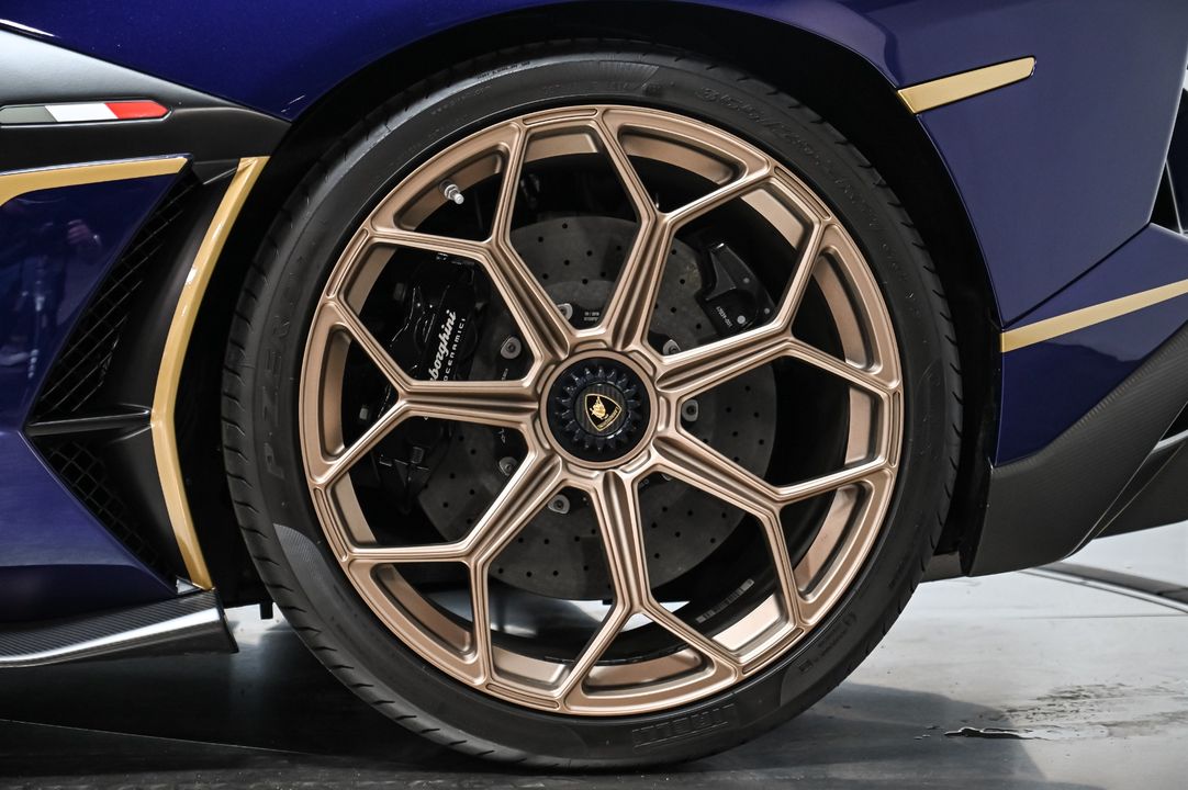 2019 Lamborghini Aventador