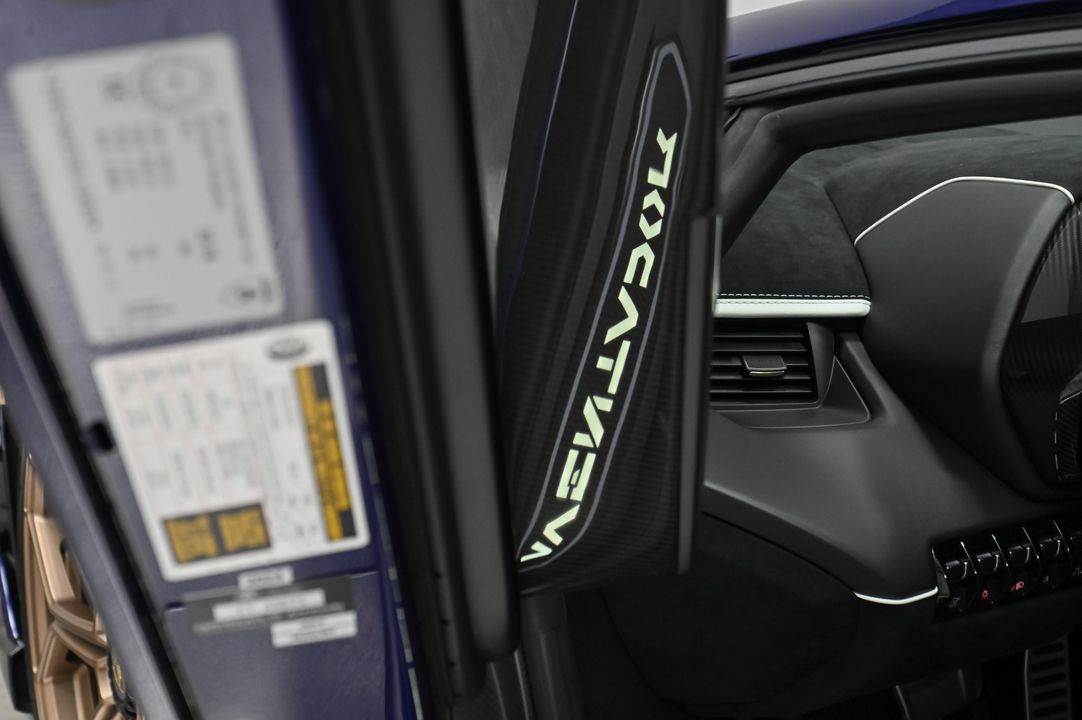 2019 Lamborghini Aventador
