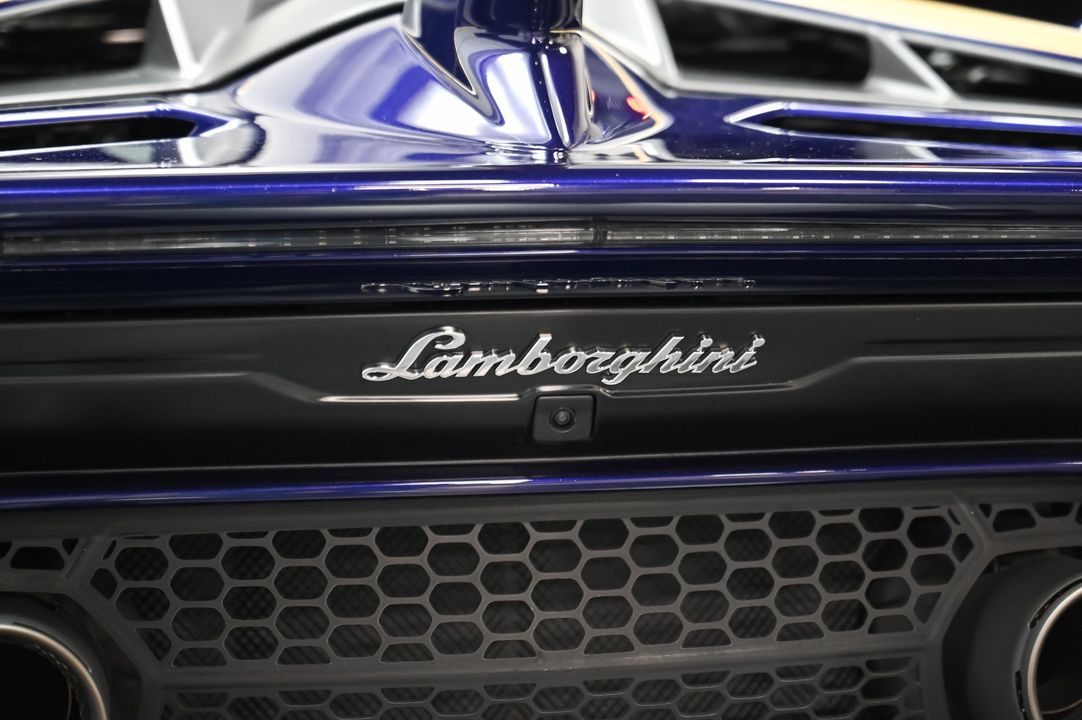 2019 Lamborghini Aventador