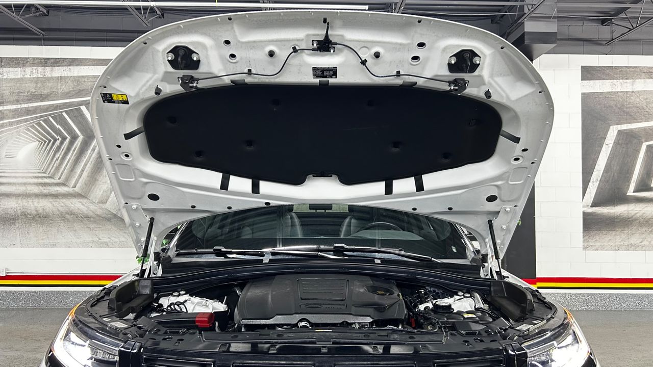 2025 Land Rover Range Rover Velar