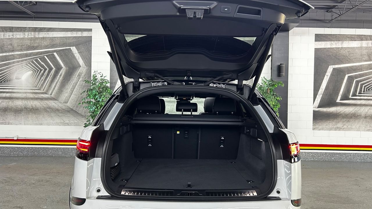 2025 Land Rover Range Rover Velar