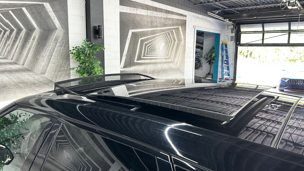 2025 Land Rover Range Rover Velar