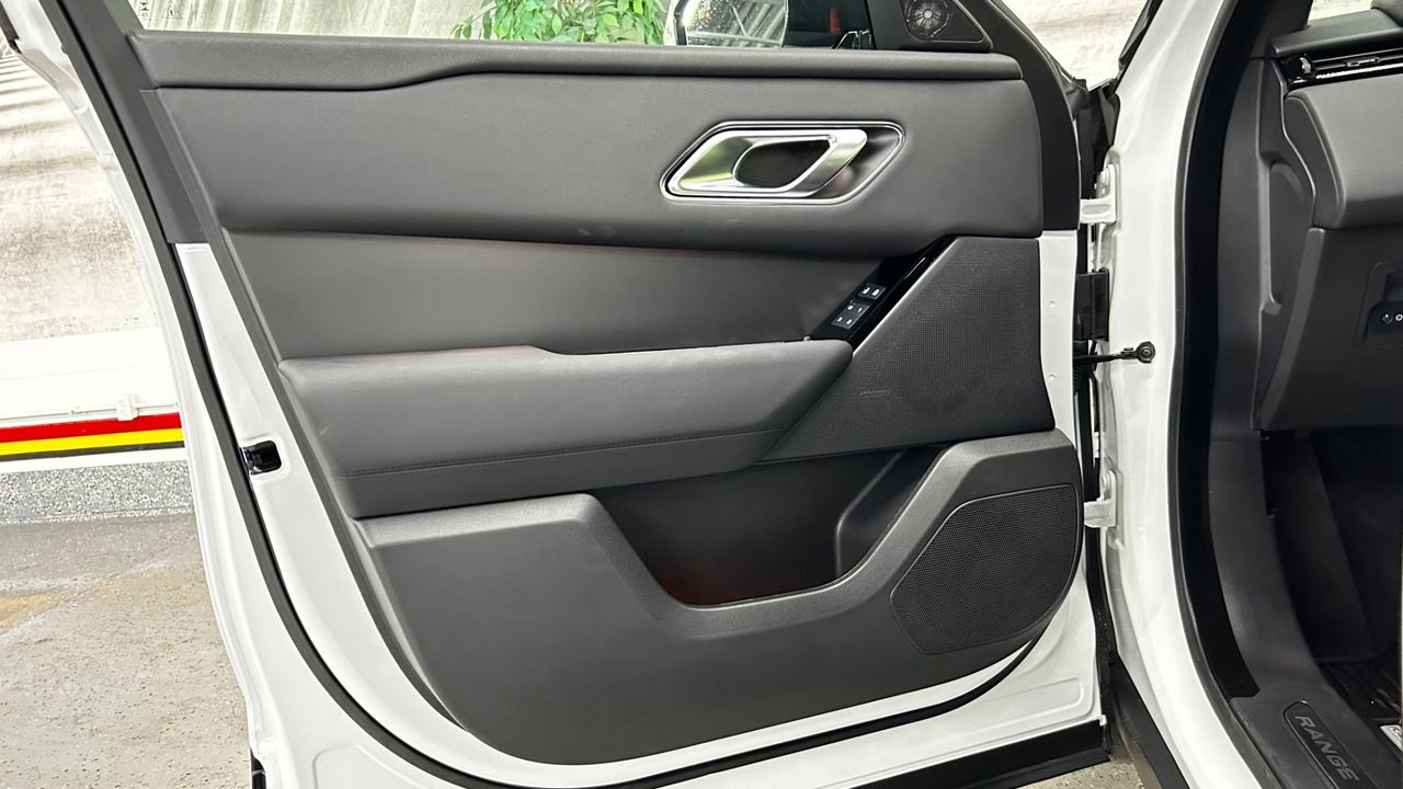 2025 Land Rover Range Rover Velar