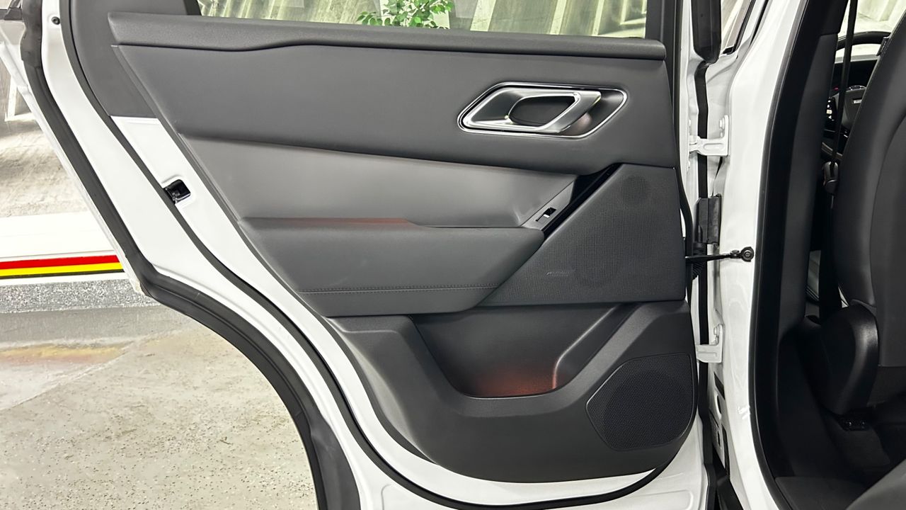 2025 Land Rover Range Rover Velar