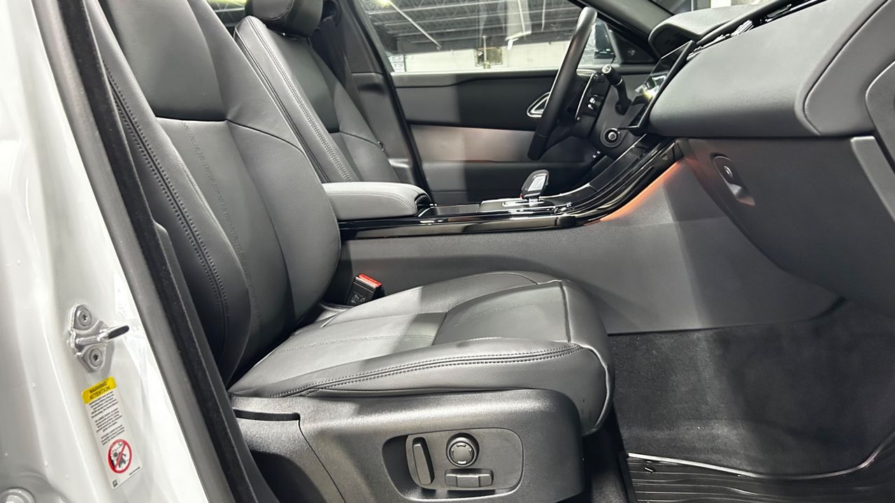 2025 Land Rover Range Rover Velar