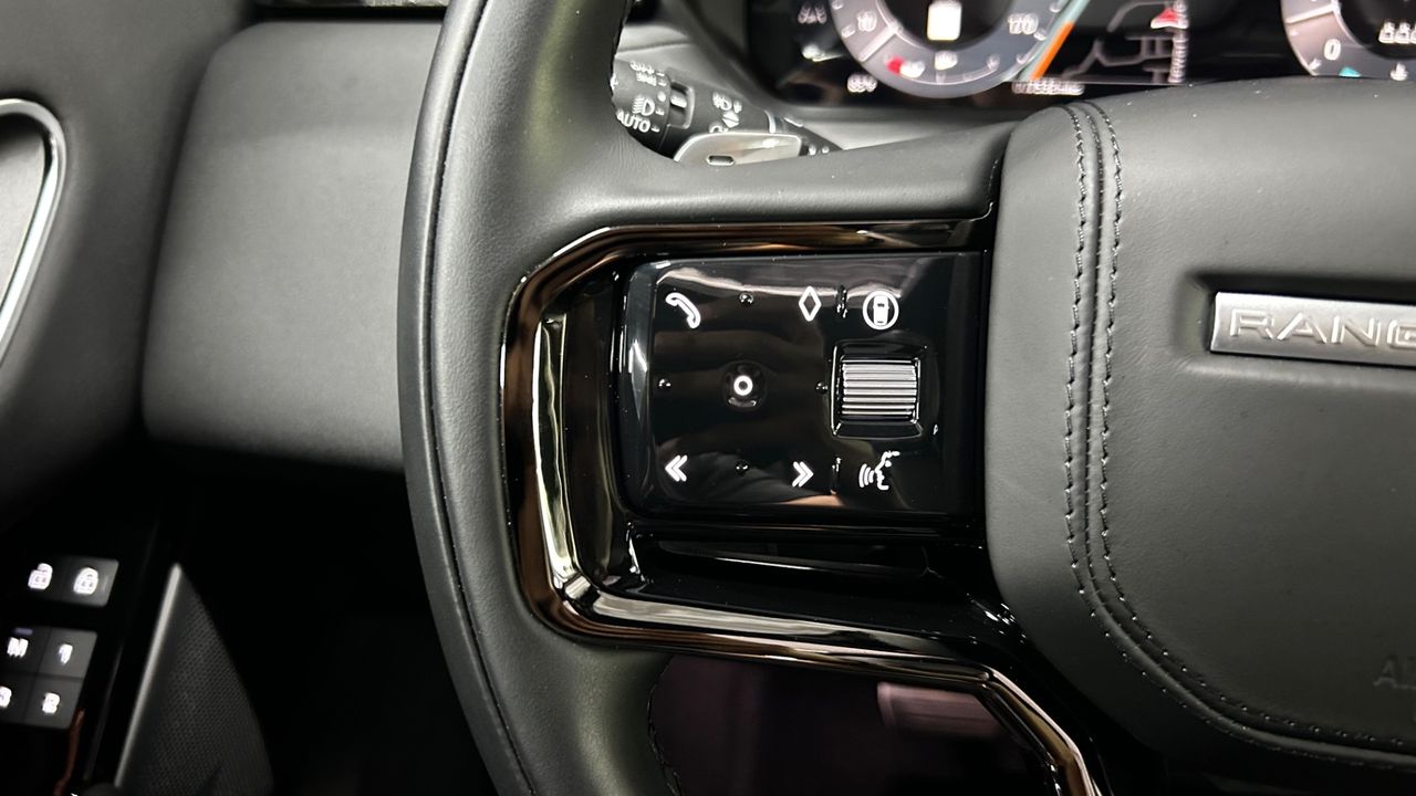 2025 Land Rover Range Rover Velar