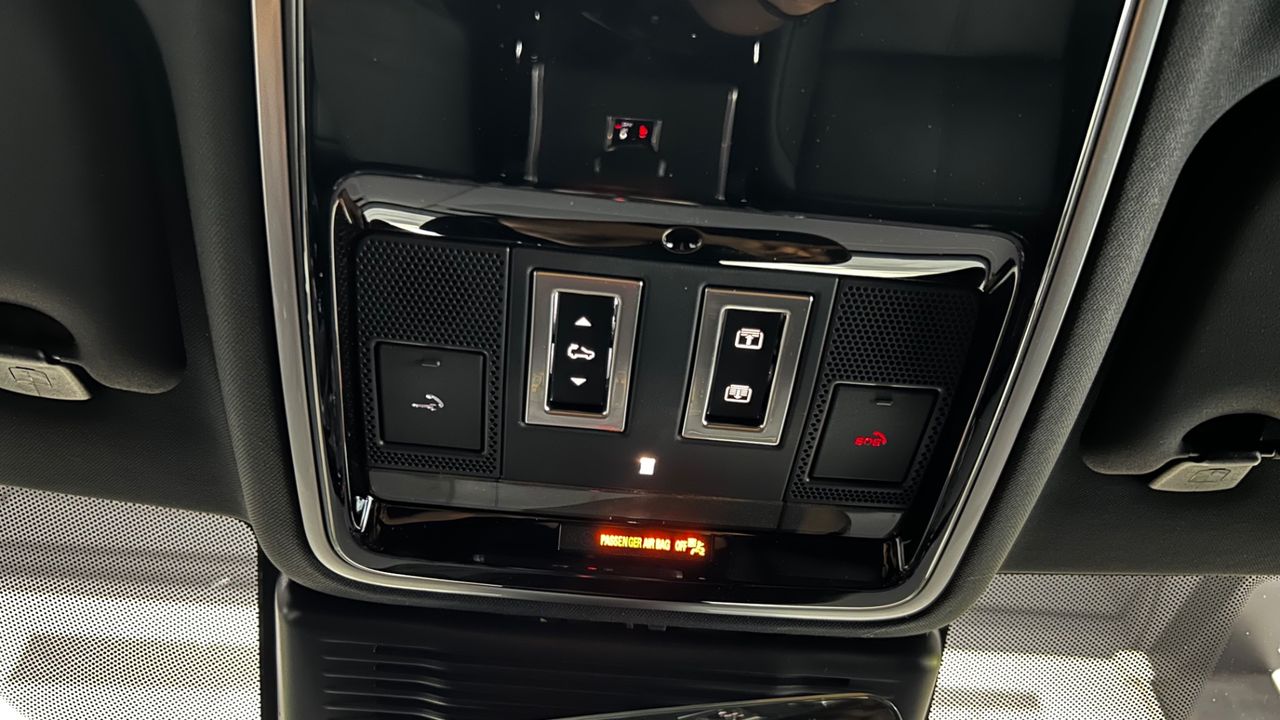 2025 Land Rover Range Rover Velar