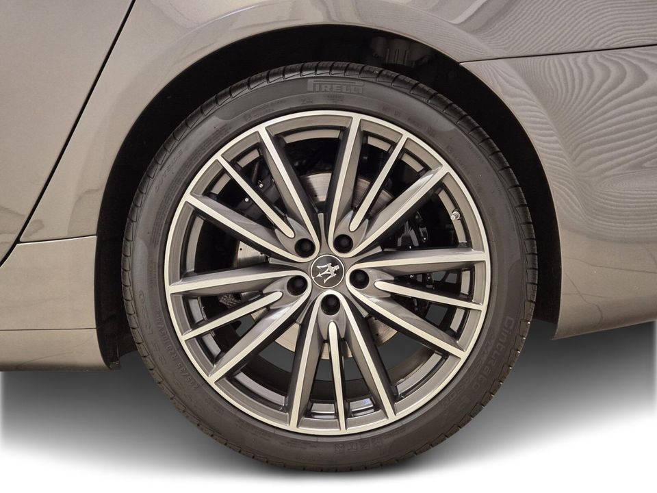2022 Maserati Quattroporte