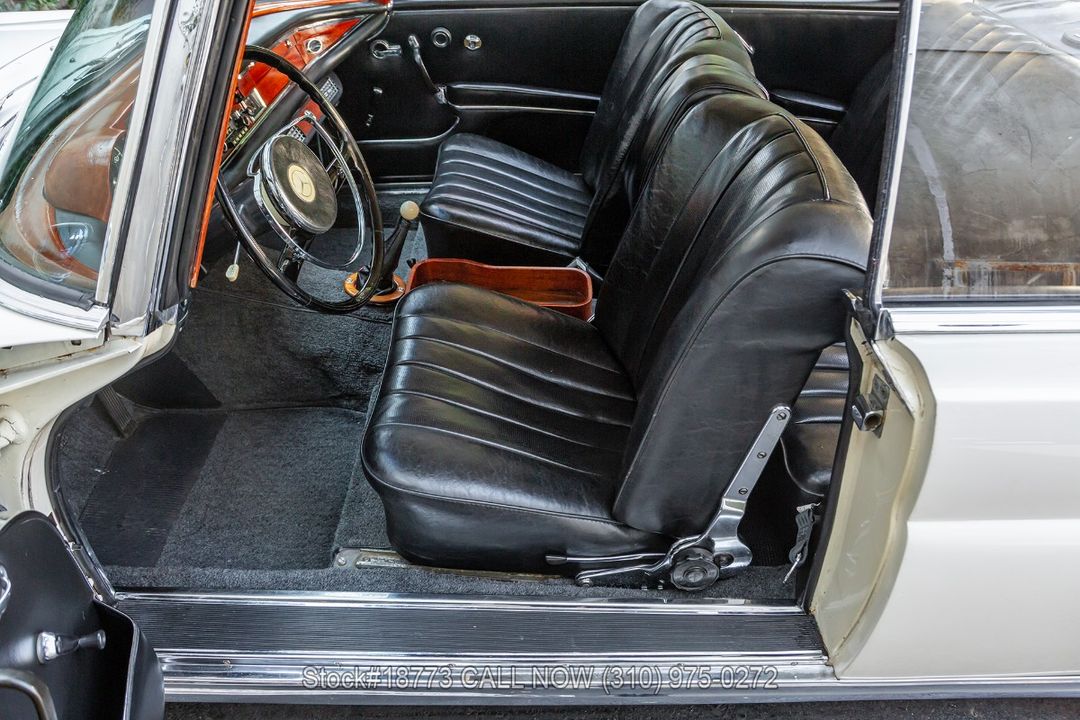 1964 Mercedes-Benz 220SEb
