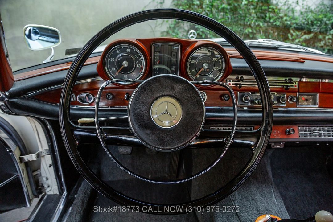 1964 Mercedes-Benz 220SEb