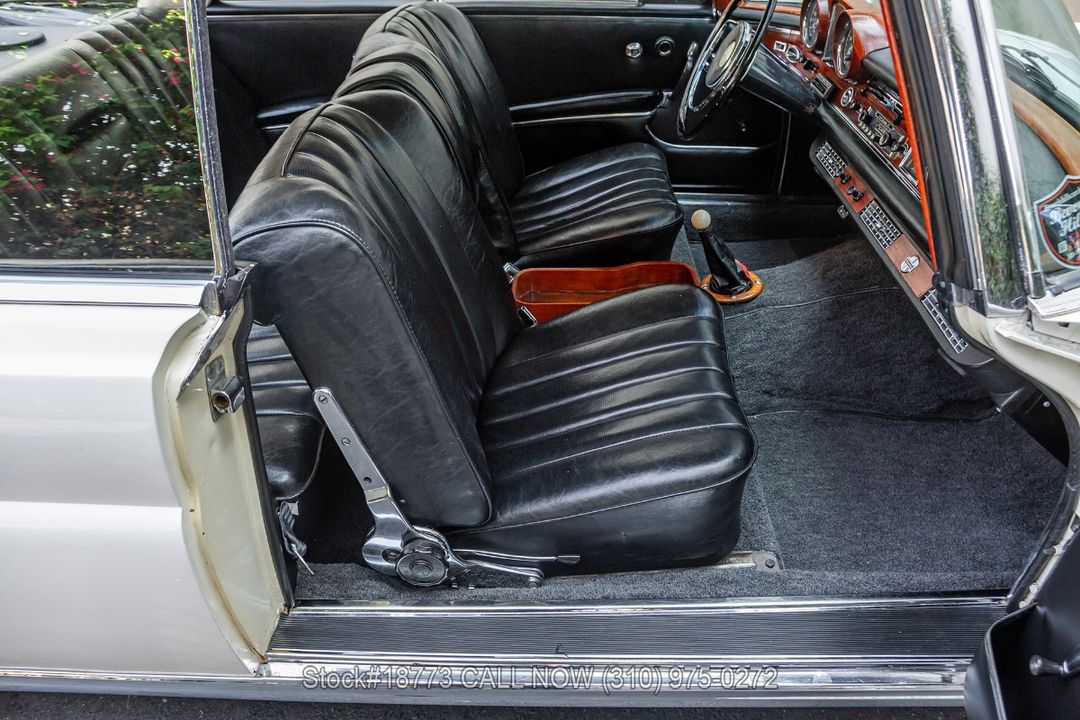 1964 Mercedes-Benz 220SEb