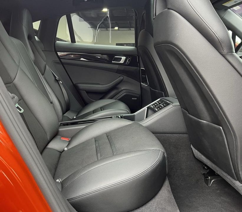 2020 Porsche Panamera