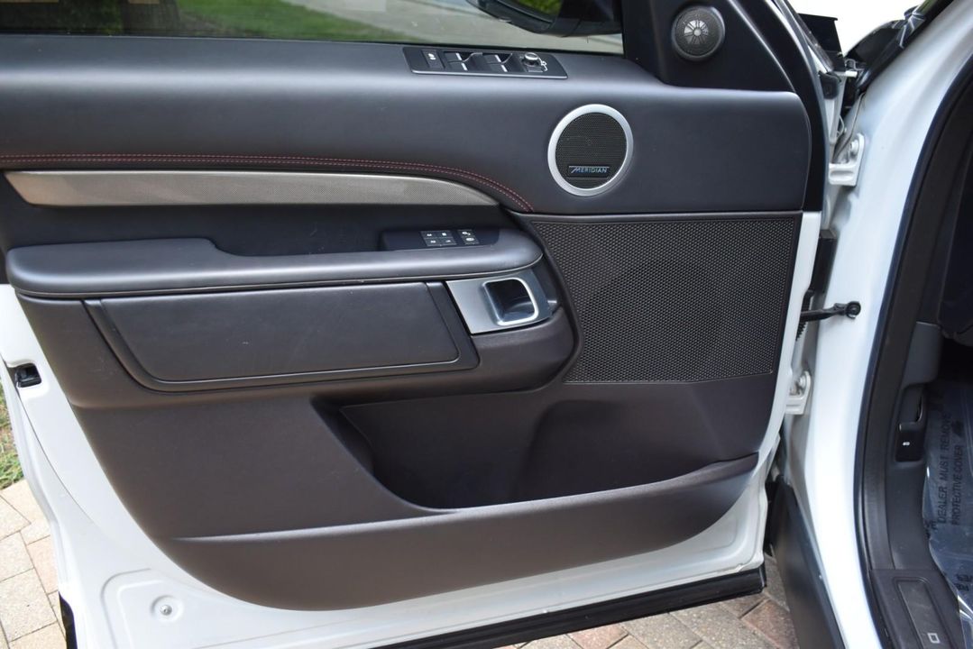 2018 Land Rover Discovery HSE V6 Supercharged