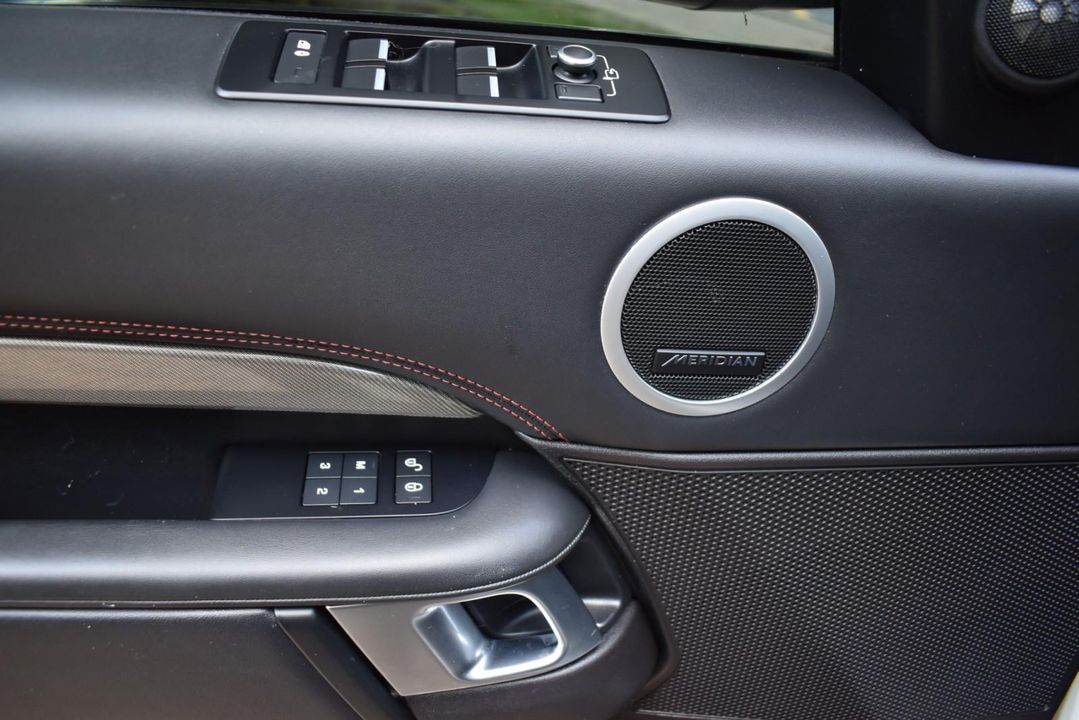 2018 Land Rover Discovery HSE V6 Supercharged
