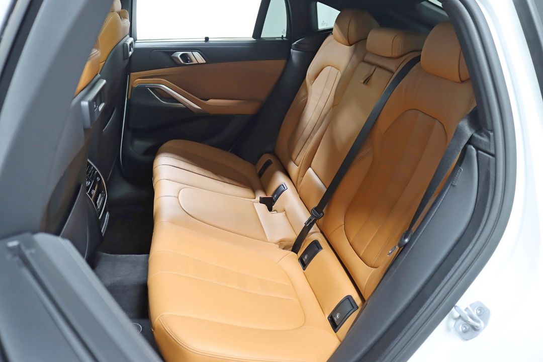 2022 BMW X6