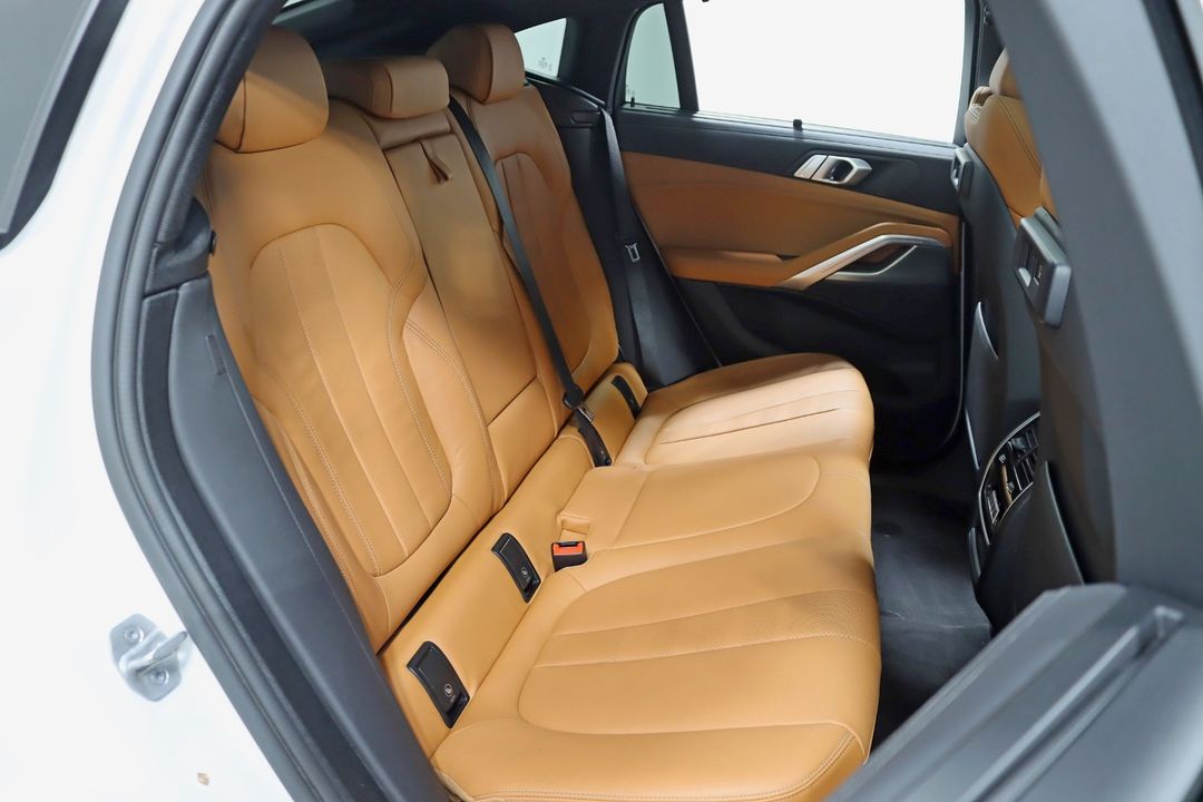 2022 BMW X6