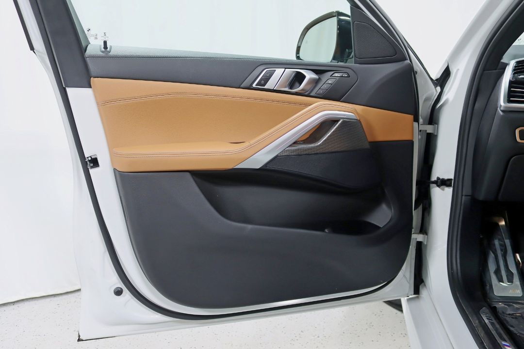 2022 BMW X6