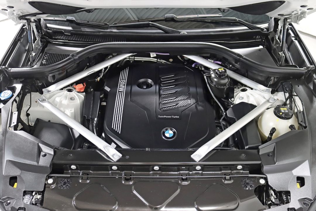 2022 BMW X6