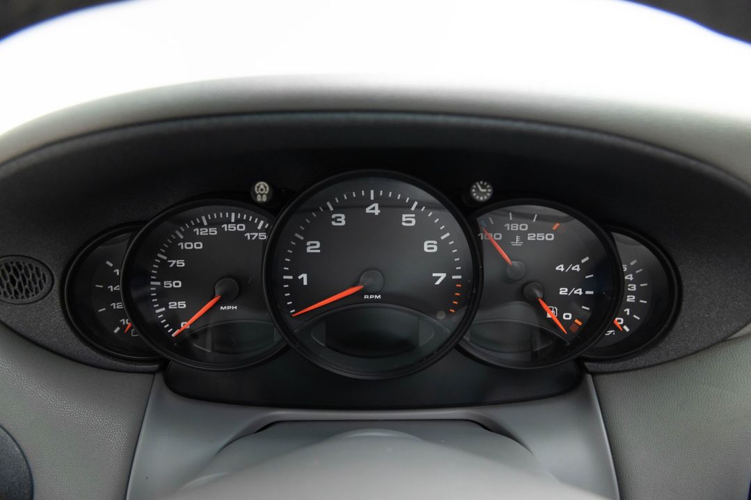 1999 Porsche 911 Carrera
