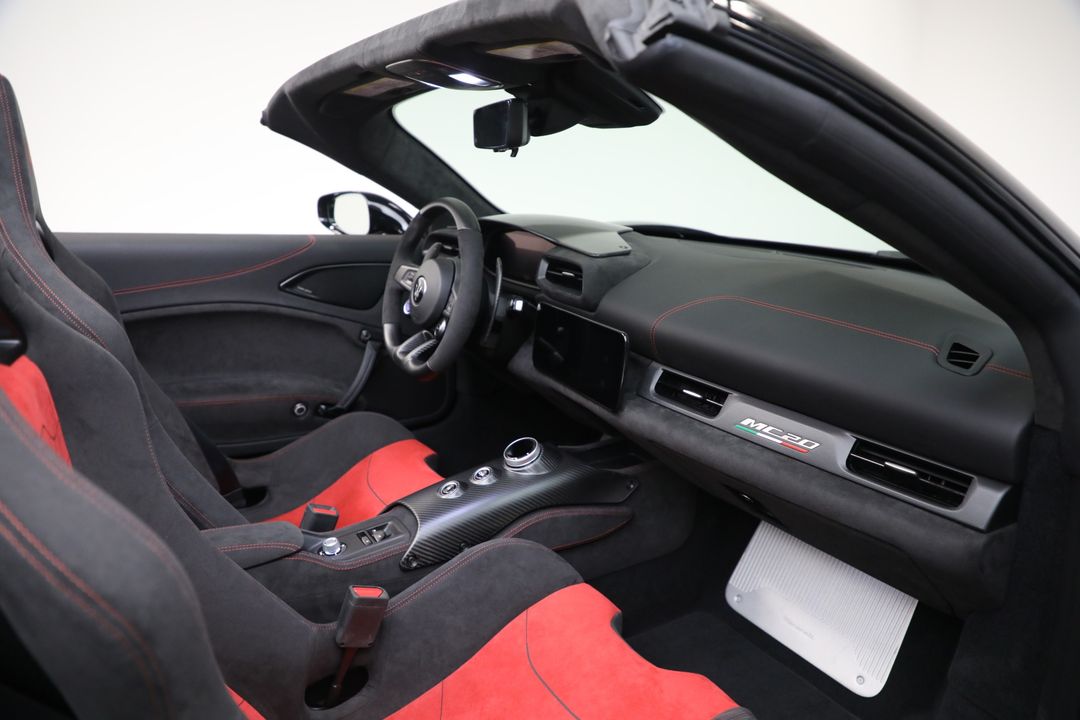 2024 Maserati MC20 Cielo