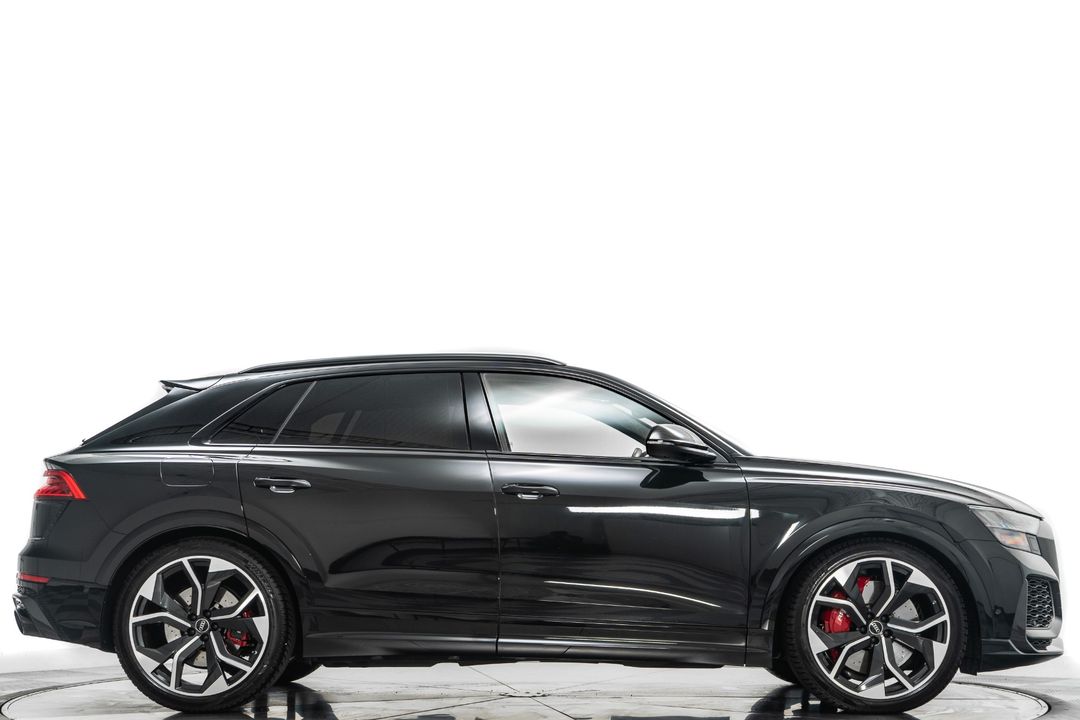 2023 Audi RS Q8