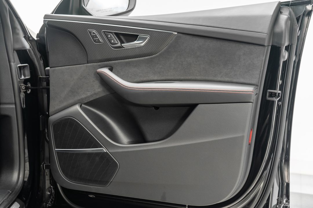 2023 Audi RS Q8