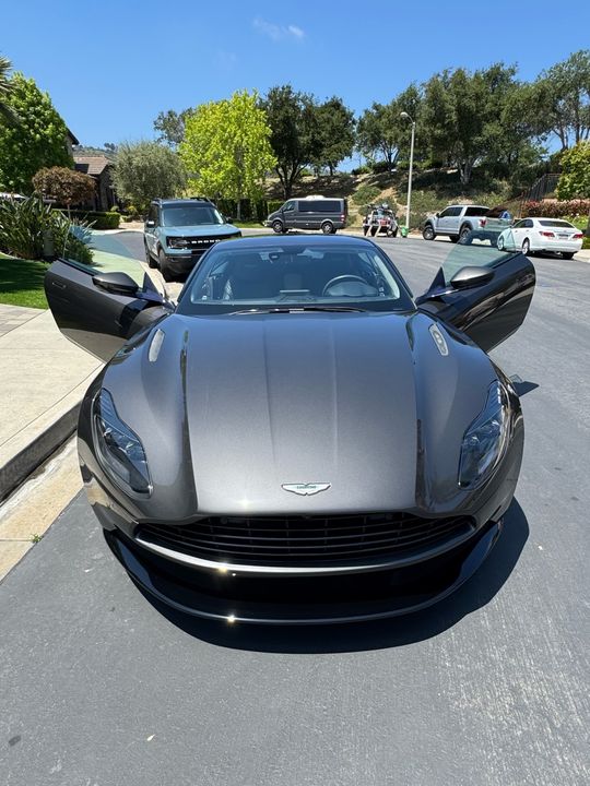 2019 Aston Martin DB11