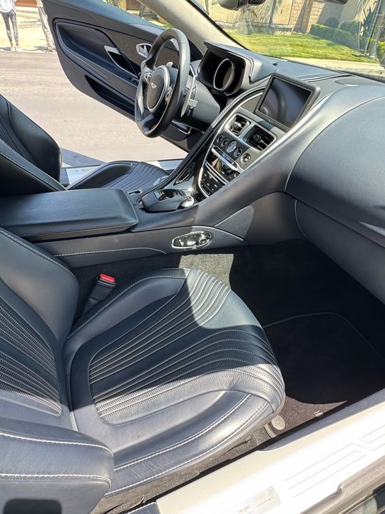 2019 Aston Martin DB11