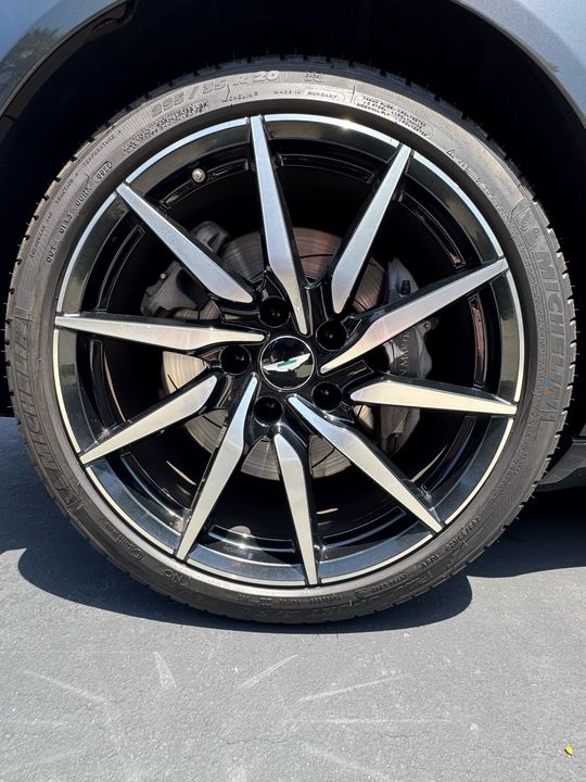 2019 Aston Martin DB11