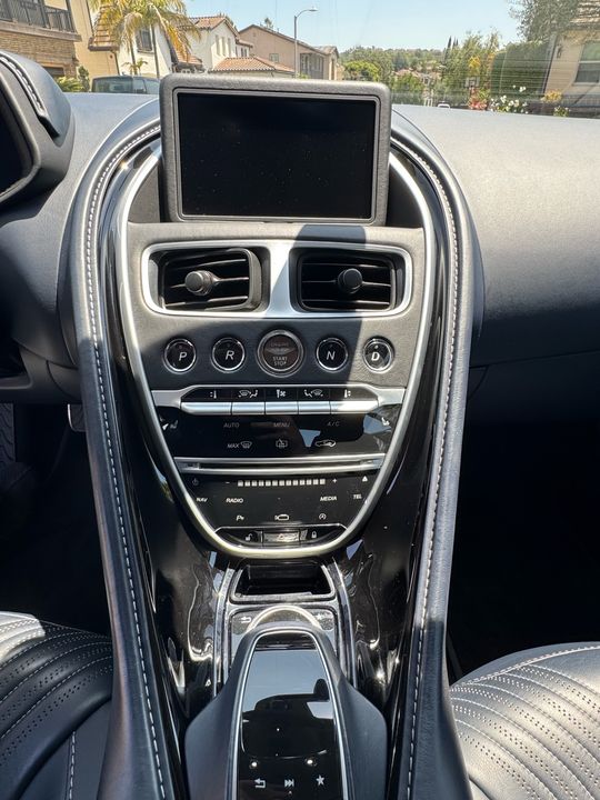 2019 Aston Martin DB11