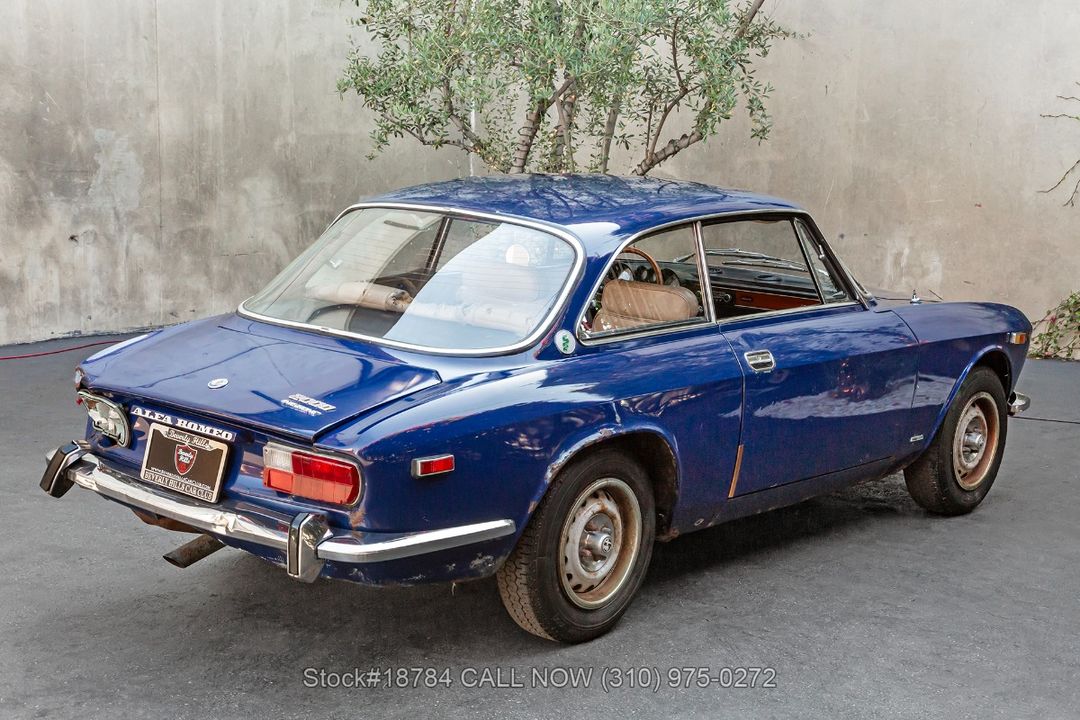 1973 Alfa Romeo 2000 GT