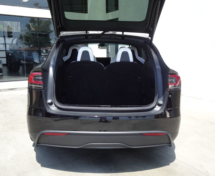 2023 Tesla Model X