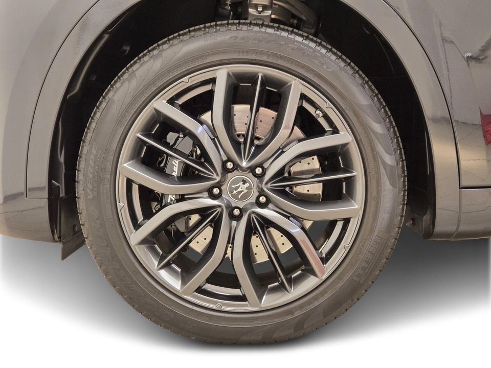 2022 Maserati Levante