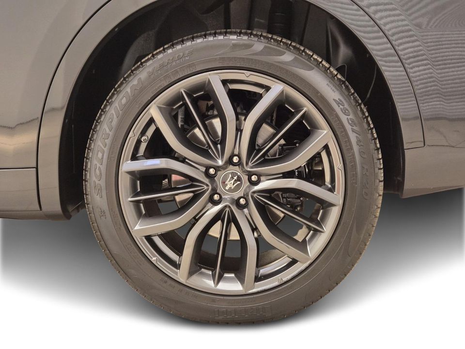 2022 Maserati Levante