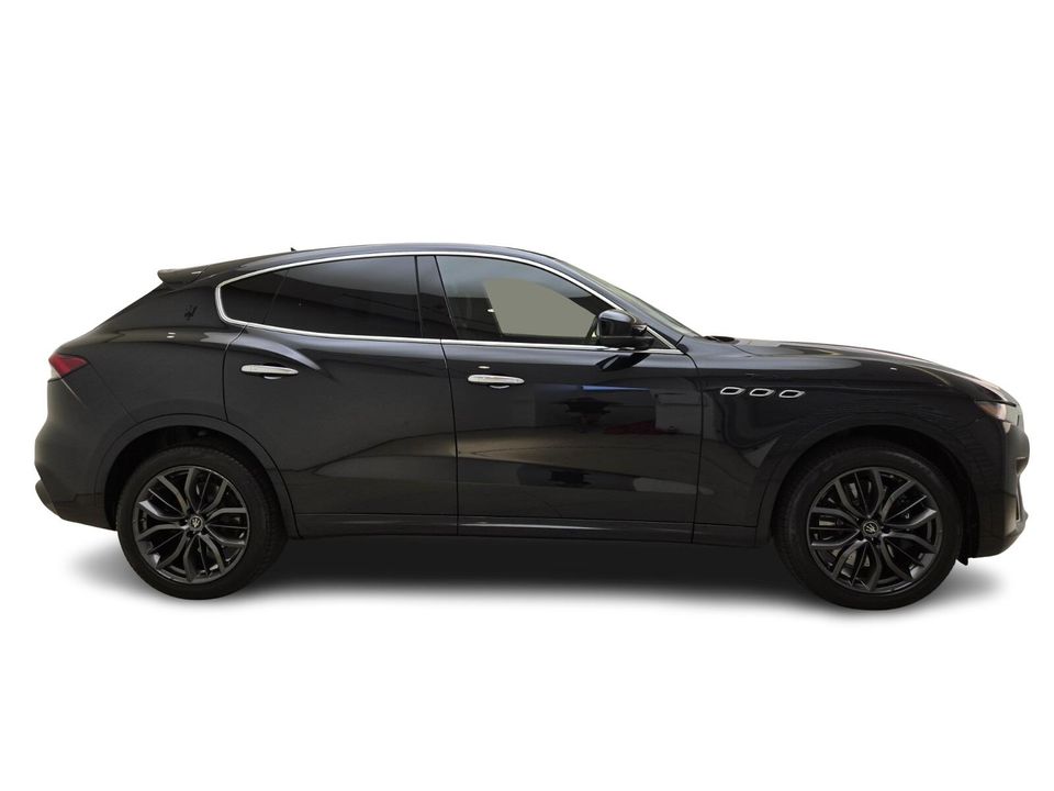 2022 Maserati Levante