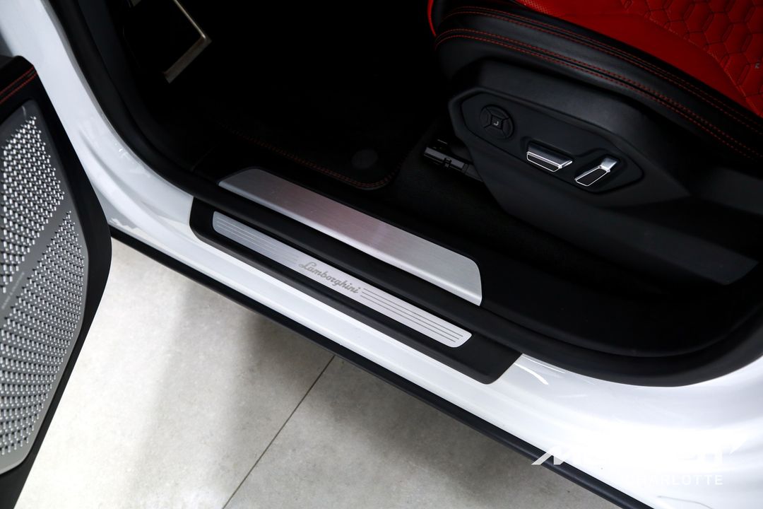 2019 Lamborghini Urus