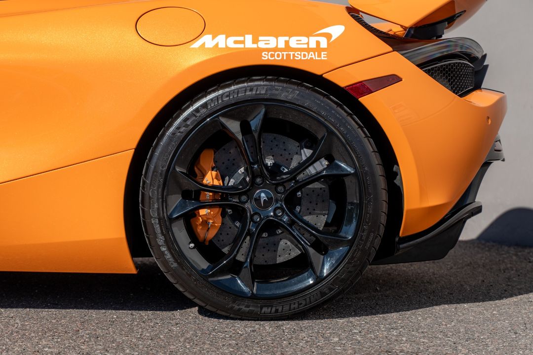 2019 MCLAREN 720S