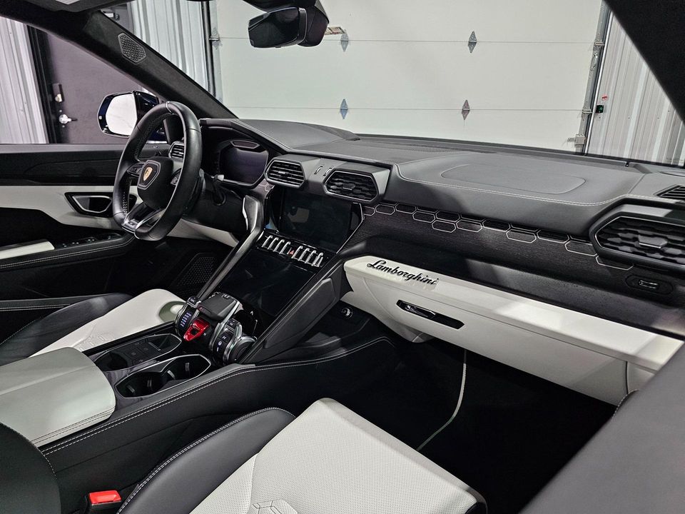 2021 Lamborghini Urus