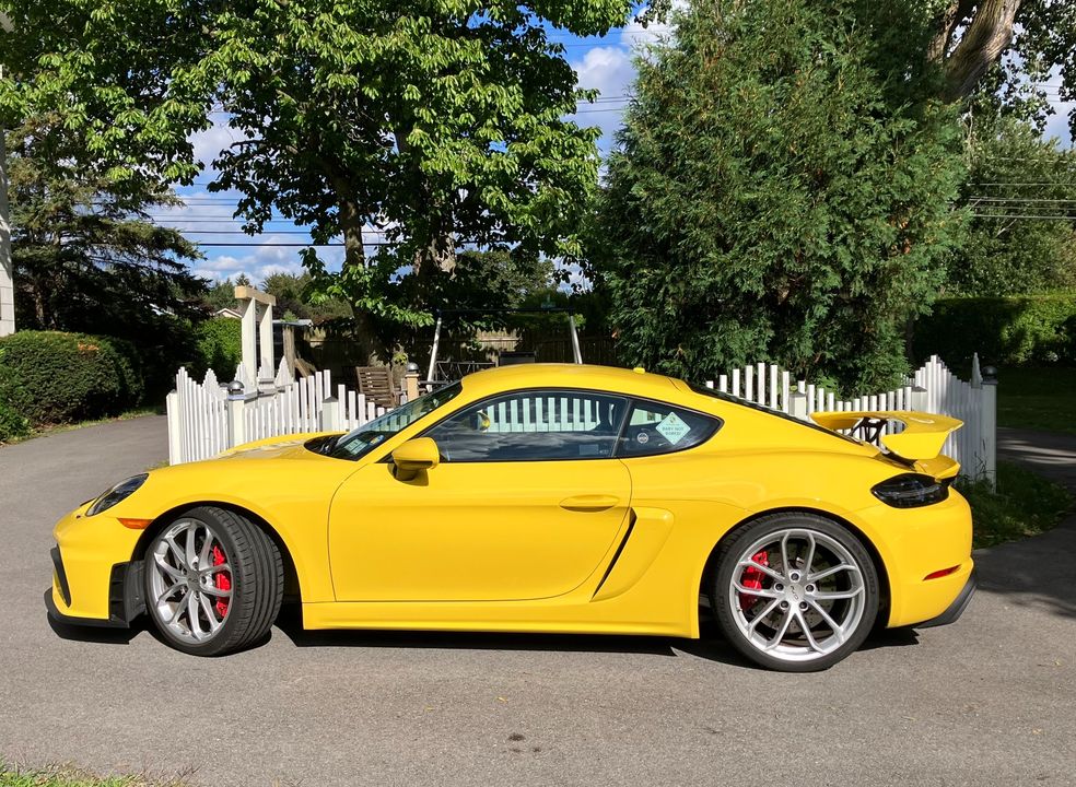 2022 Porsche 718 Cayman
