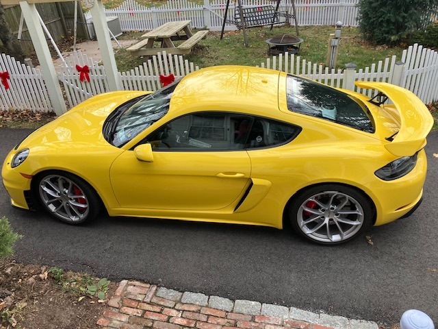 2022 Porsche 718 Cayman