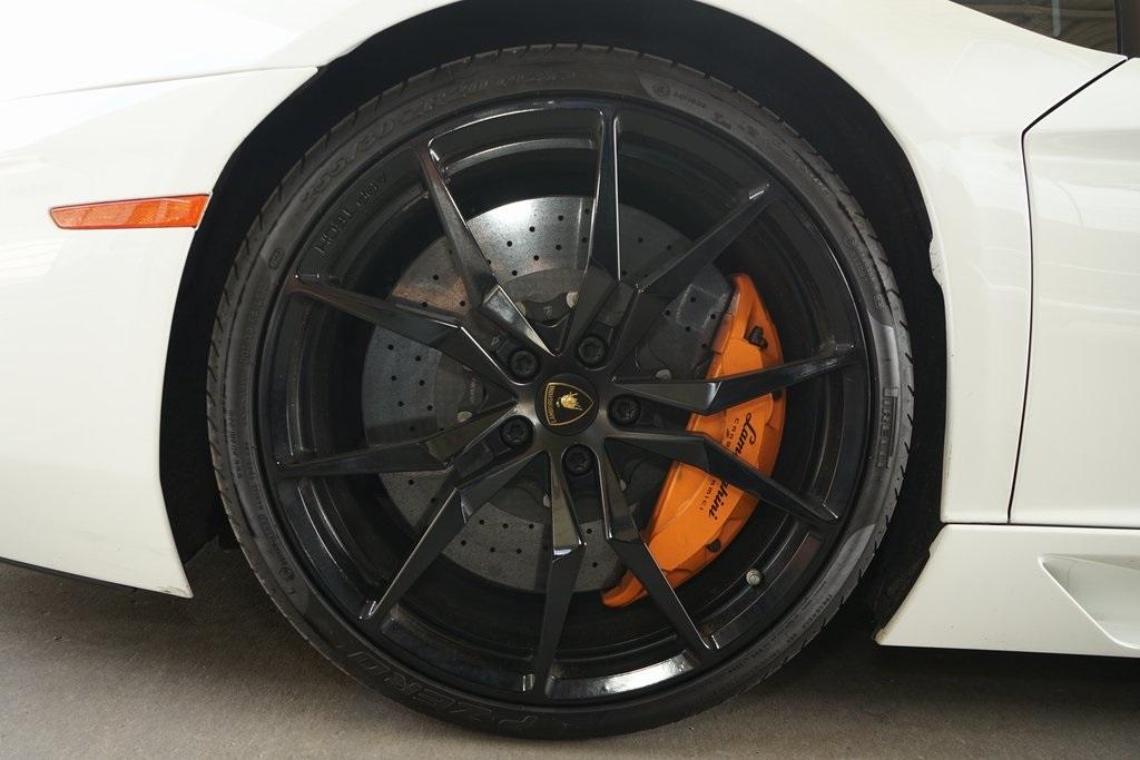 2014 Lamborghini Aventador