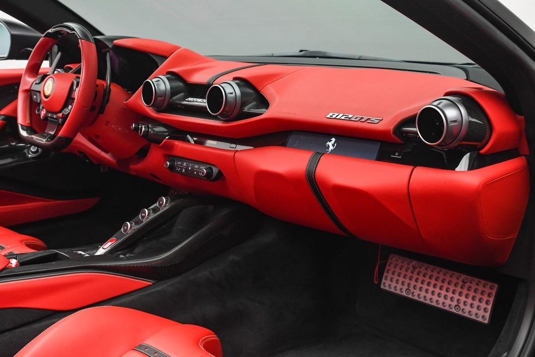 2023 Ferrari 812 GTS